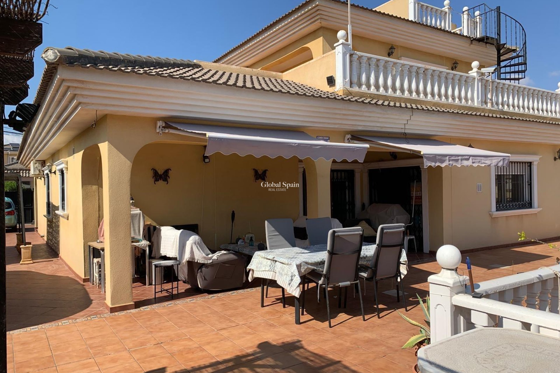 Wiederverkauf - VILLA -
TORREVIEJA - LOS BALCONES - LOS ALTOS