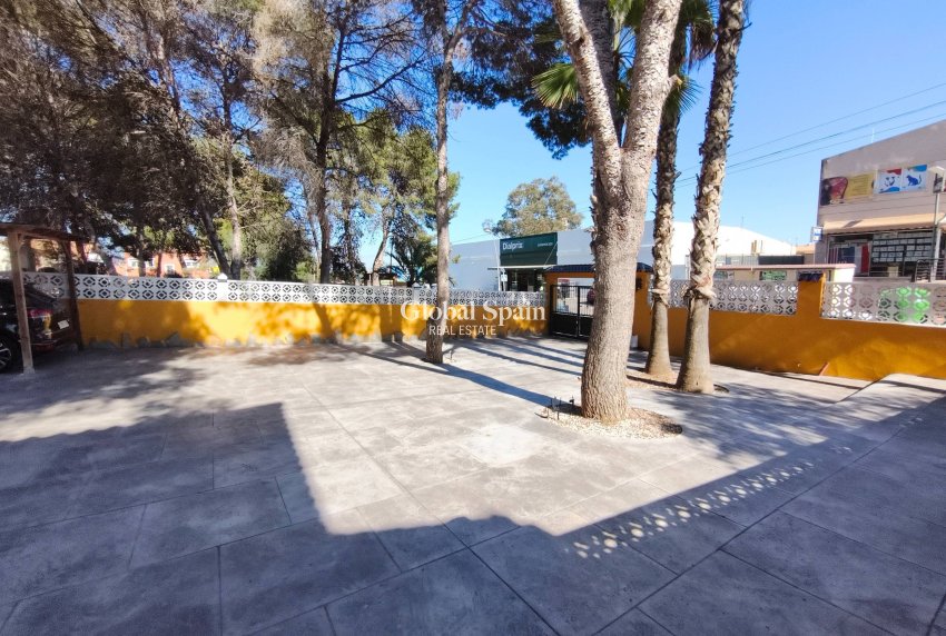 Wiederverkauf - VILLA -
TORREVIEJA - LOS BALCONES - LOS ALTOS