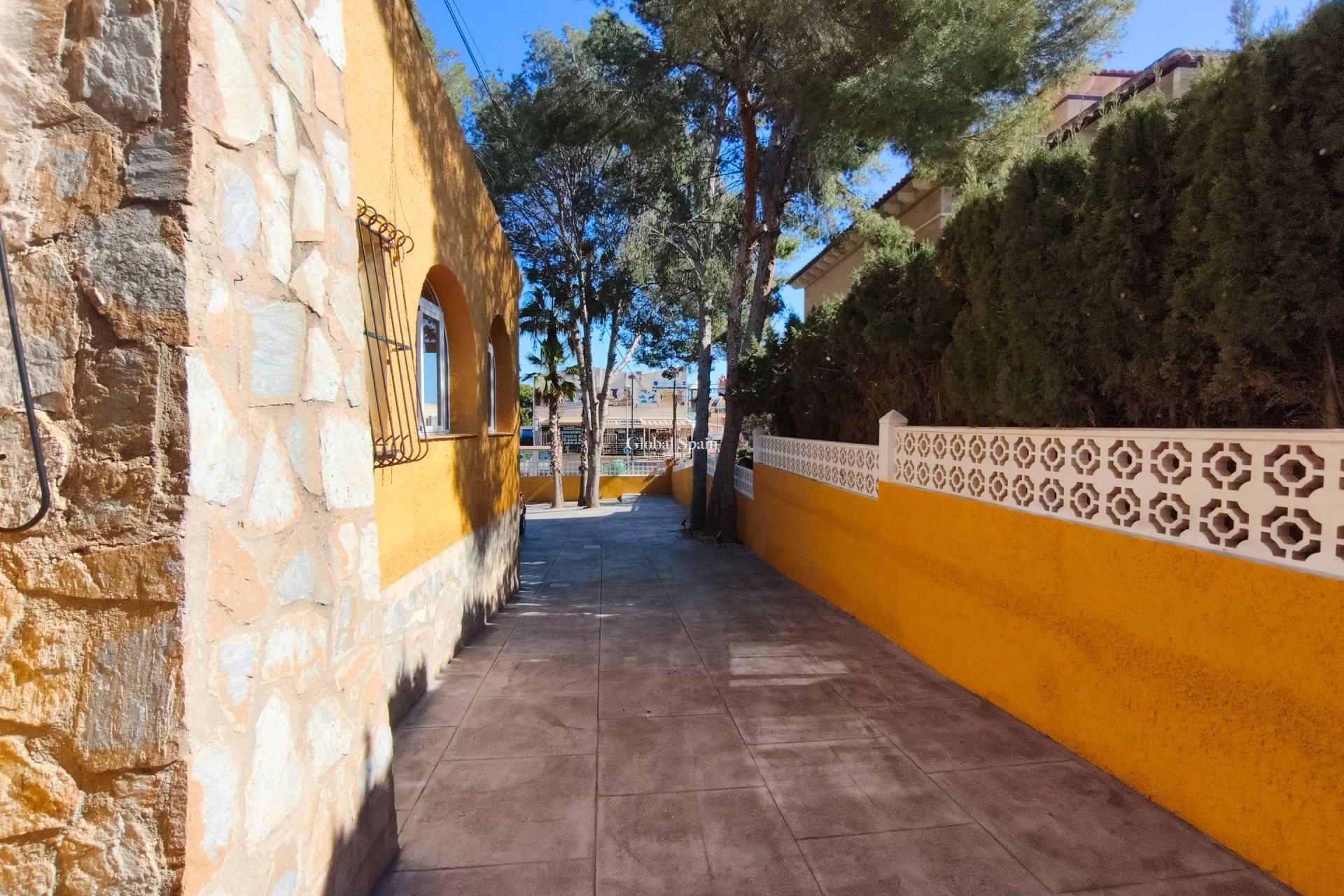 Wiederverkauf - VILLA -
TORREVIEJA - LOS BALCONES - LOS ALTOS