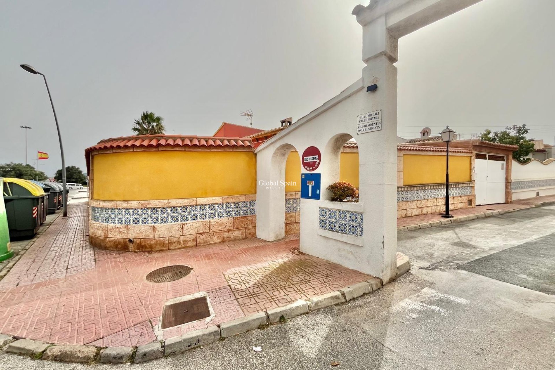 Wiederverkauf - VILLA -
TORREVIEJA - LOS BALCONES - LOS ALTOS