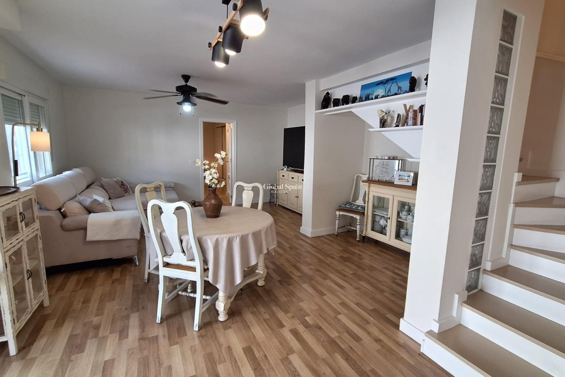 Wiederverkauf - VILLA -
TORREVIEJA - LOS BALCONES - LOS ALTOS