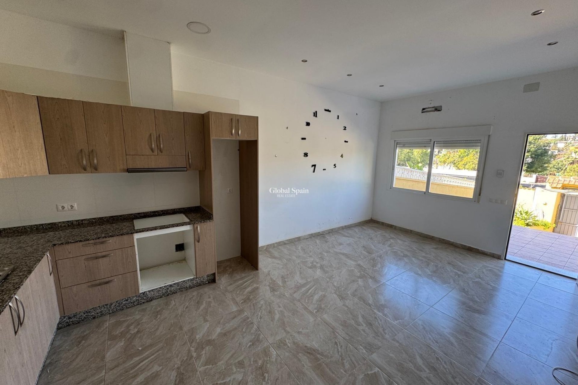 Wiederverkauf - VILLA -
TORREVIEJA - LOS BALCONES - LOS ALTOS