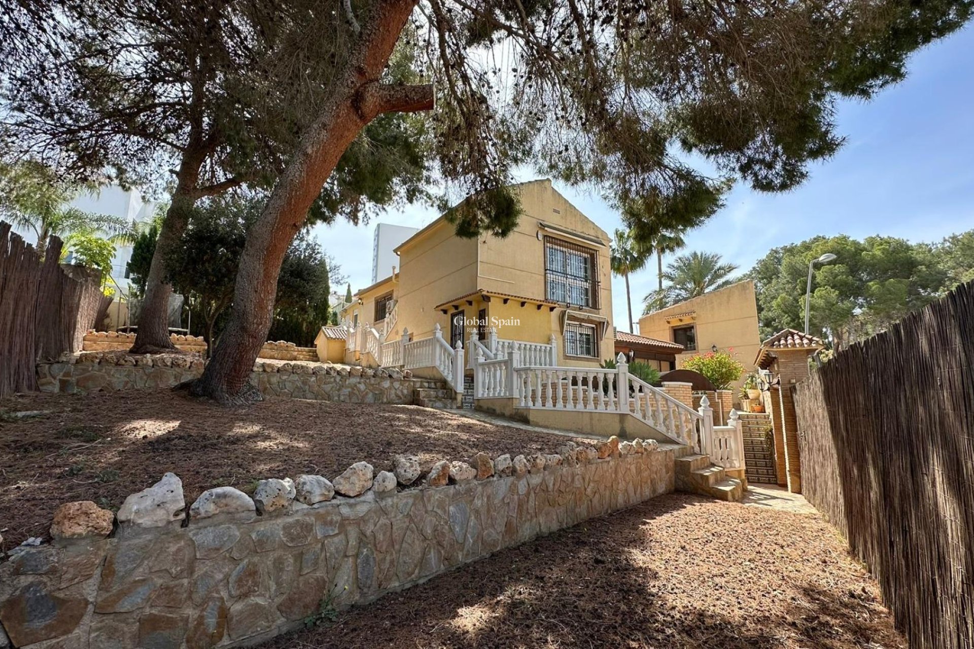 Wiederverkauf - VILLA -
TORREVIEJA - LOS BALCONES - LOS ALTOS