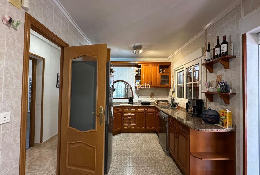 Wiederverkauf - VILLA -
TORREVIEJA - LOS BALCONES - LOS ALTOS