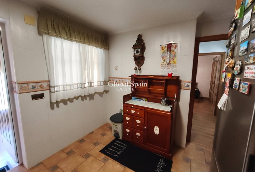 Wiederverkauf - VILLA -
TORREVIEJA - LOS BALCONES - LOS ALTOS