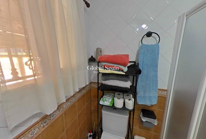Wiederverkauf - VILLA -
TORREVIEJA - LOS BALCONES - LOS ALTOS