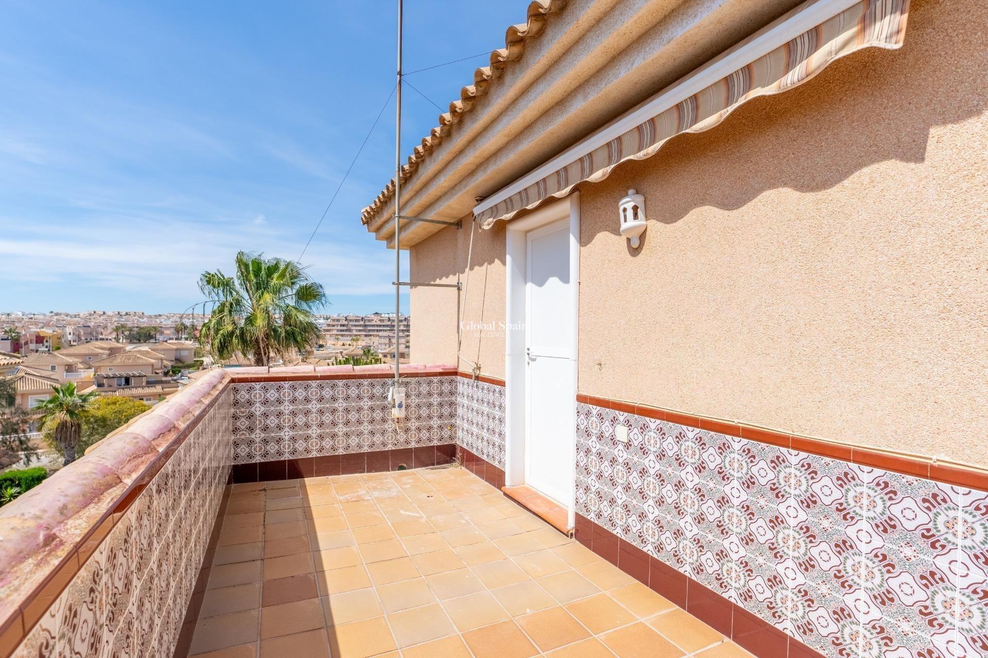 Wiederverkauf - VILLA -
TORREVIEJA - LOS BALCONES - LOS ALTOS