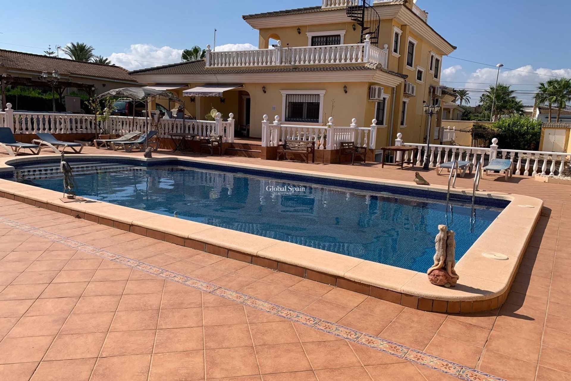 Wiederverkauf - VILLA -
TORREVIEJA - LOS BALCONES - LOS ALTOS
