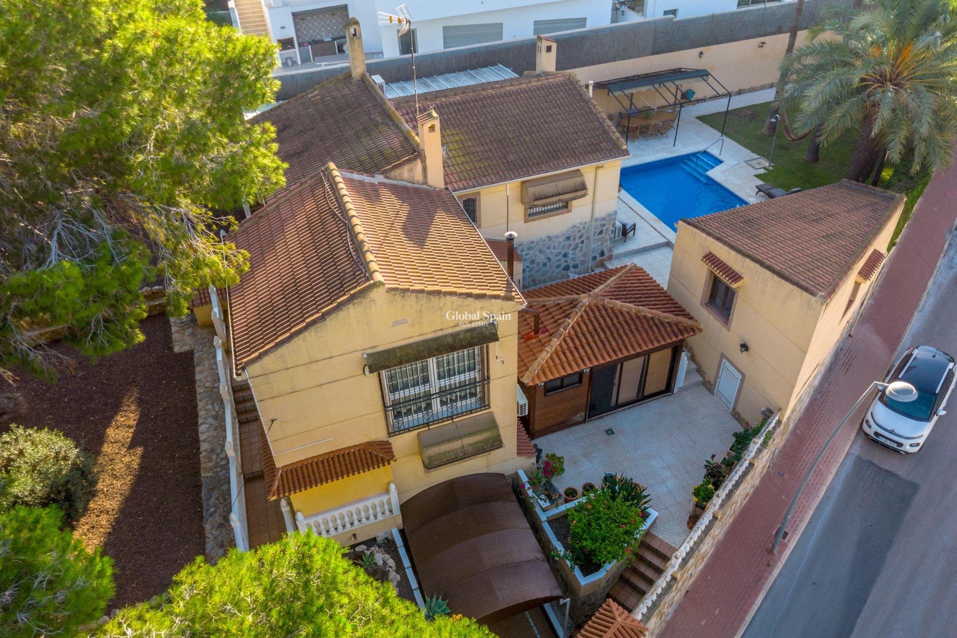 Wiederverkauf - VILLA -
TORREVIEJA - LOS BALCONES - LOS ALTOS