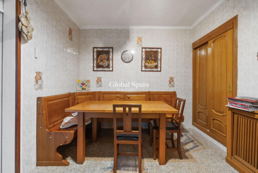 Wiederverkauf - VILLA -
TORREVIEJA - LOS BALCONES - LOS ALTOS