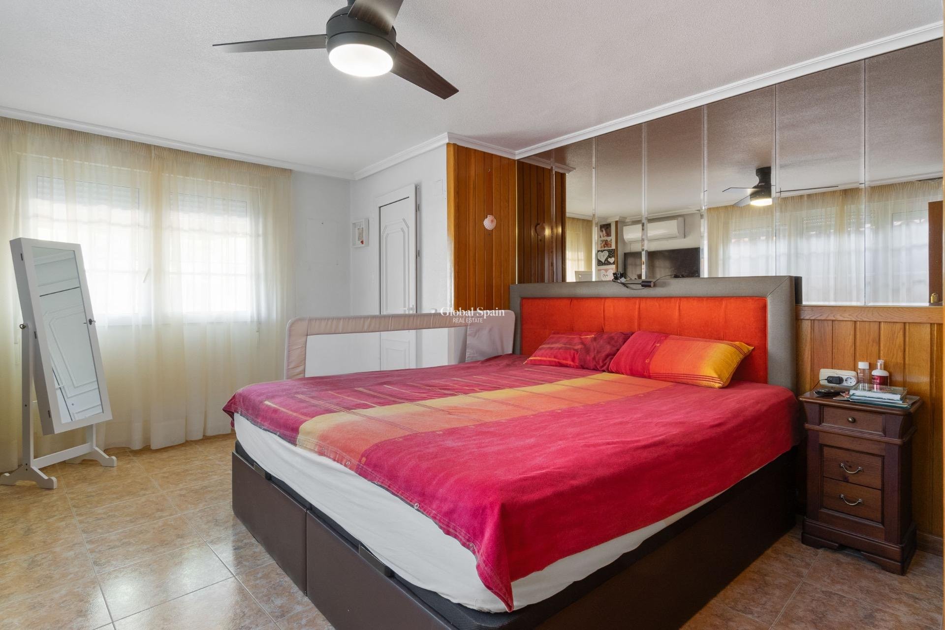 Wiederverkauf - VILLA -
TORREVIEJA - LOS BALCONES - LOS ALTOS