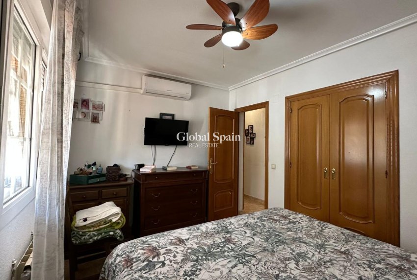 Wiederverkauf - VILLA -
TORREVIEJA - LOS BALCONES - LOS ALTOS