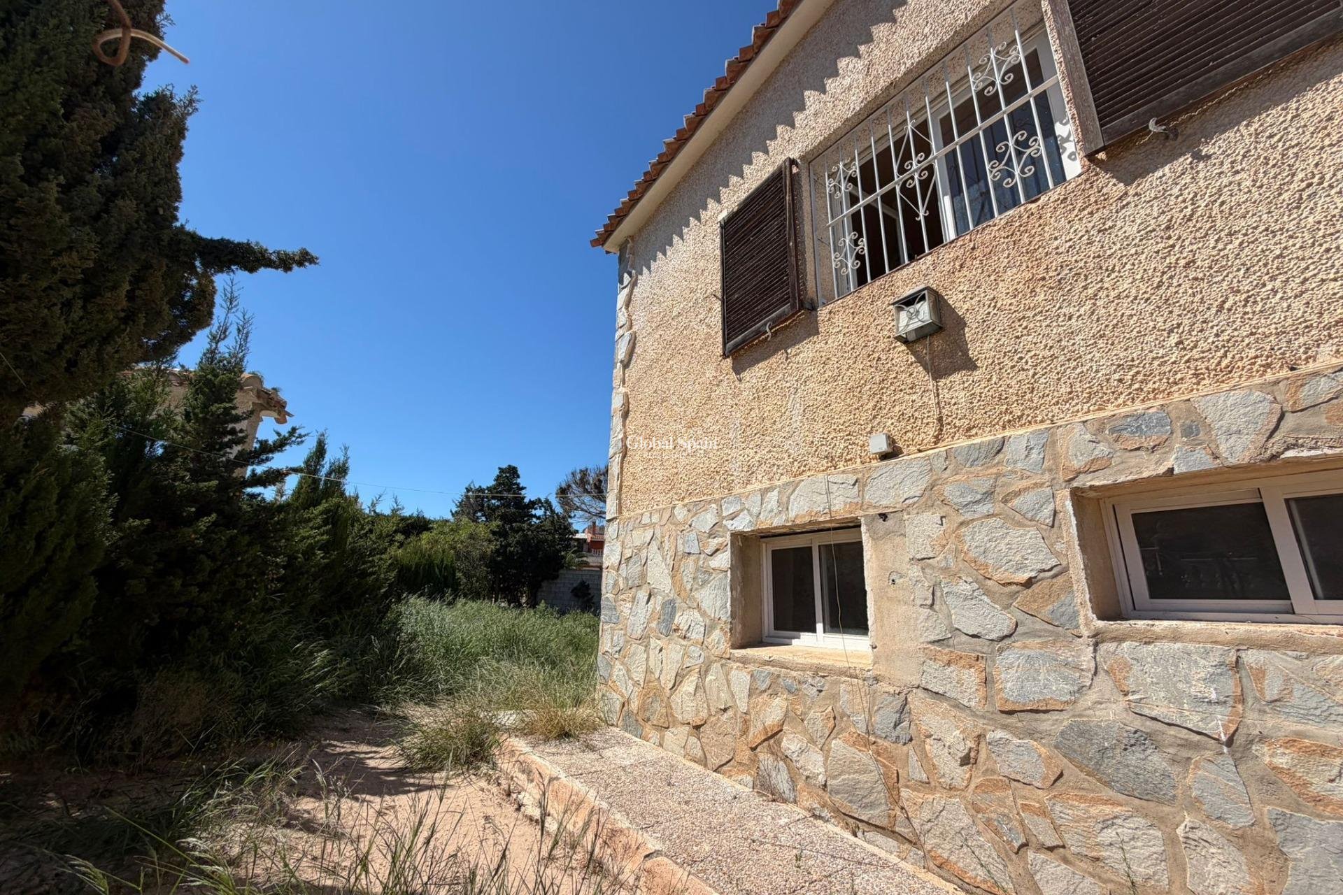 Wiederverkauf - VILLA -
TORREVIEJA - LOS BALCONES - LOS ALTOS
