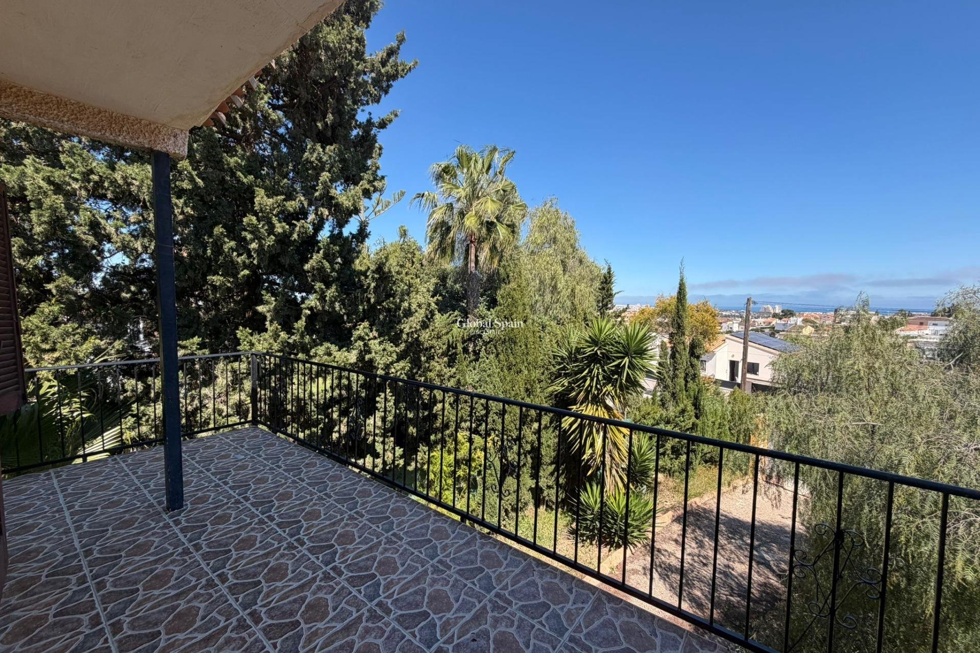 Wiederverkauf - VILLA -
TORREVIEJA - LOS BALCONES - LOS ALTOS