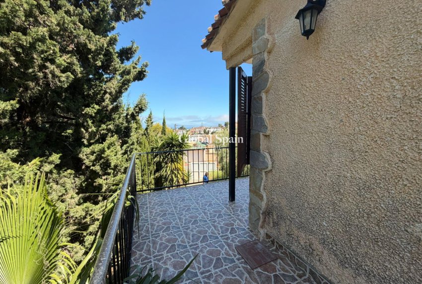 Wiederverkauf - VILLA -
TORREVIEJA - LOS BALCONES - LOS ALTOS