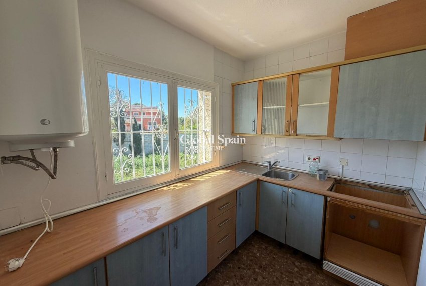 Wiederverkauf - VILLA -
TORREVIEJA - LOS BALCONES - LOS ALTOS