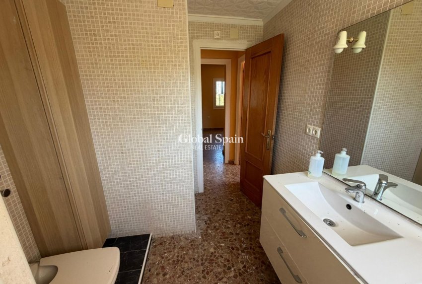 Wiederverkauf - VILLA -
TORREVIEJA - LOS BALCONES - LOS ALTOS