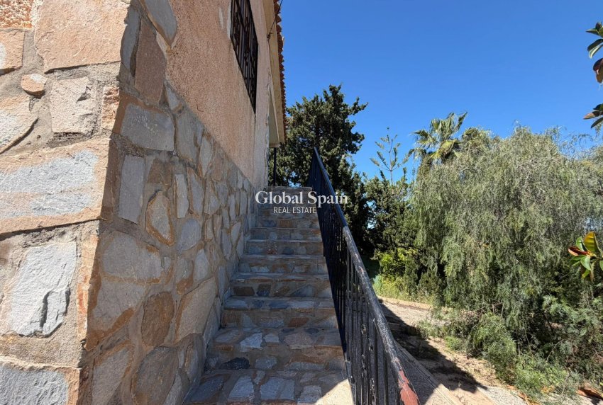 Wiederverkauf - VILLA -
TORREVIEJA - LOS BALCONES - LOS ALTOS