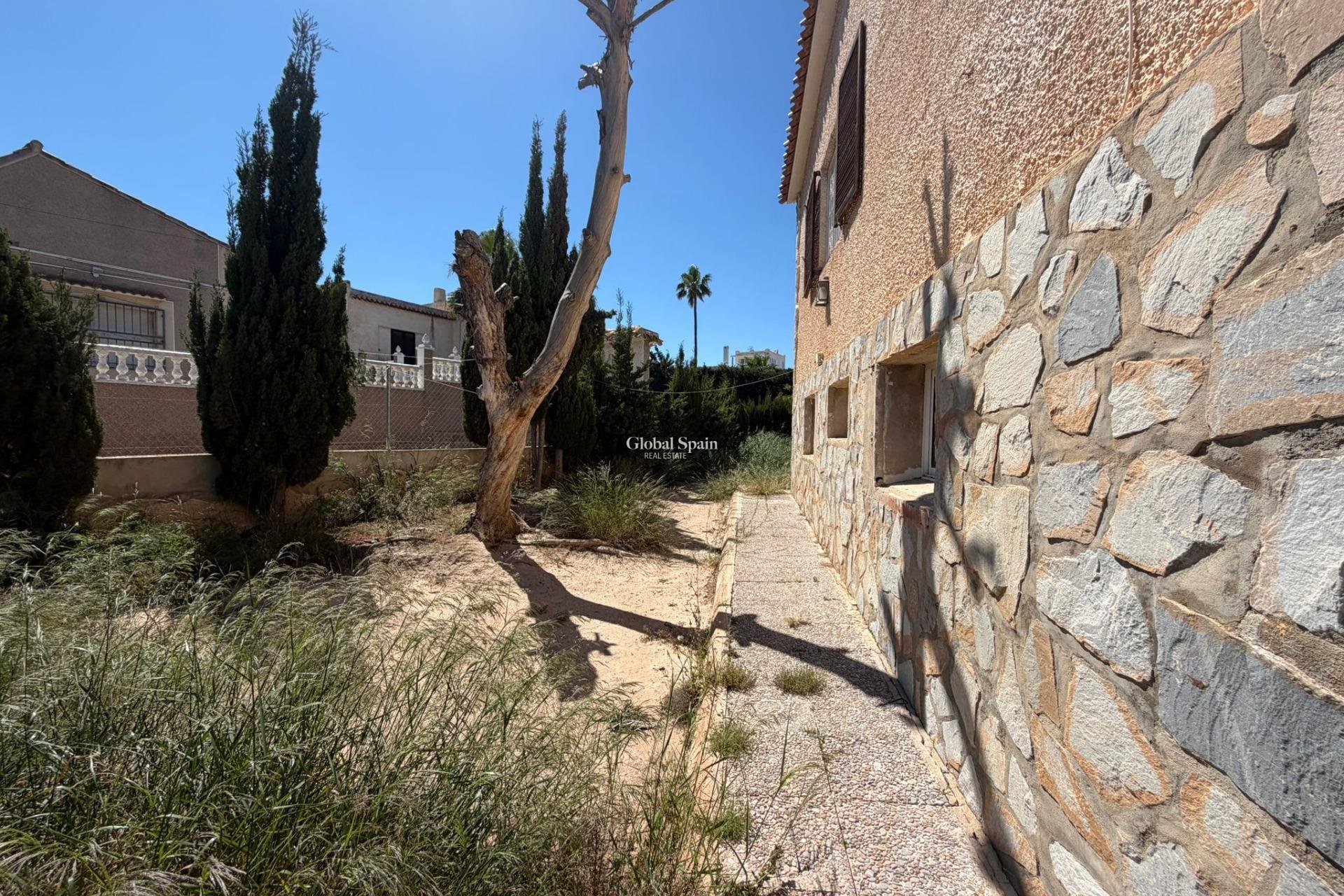 Wiederverkauf - VILLA -
TORREVIEJA - LOS BALCONES - LOS ALTOS