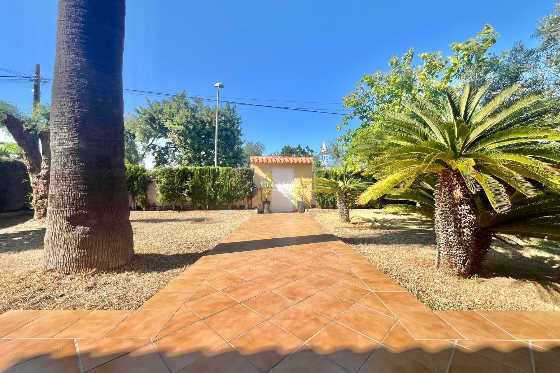 Wiederverkauf - VILLA -
TORREVIEJA - LOS BALCONES - LOS ALTOS