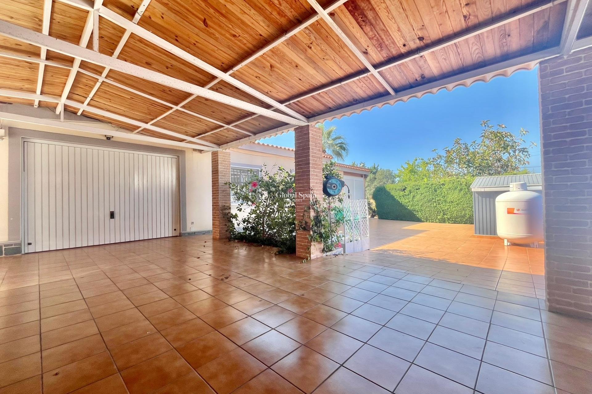 Wiederverkauf - VILLA -
TORREVIEJA - LOS BALCONES - LOS ALTOS