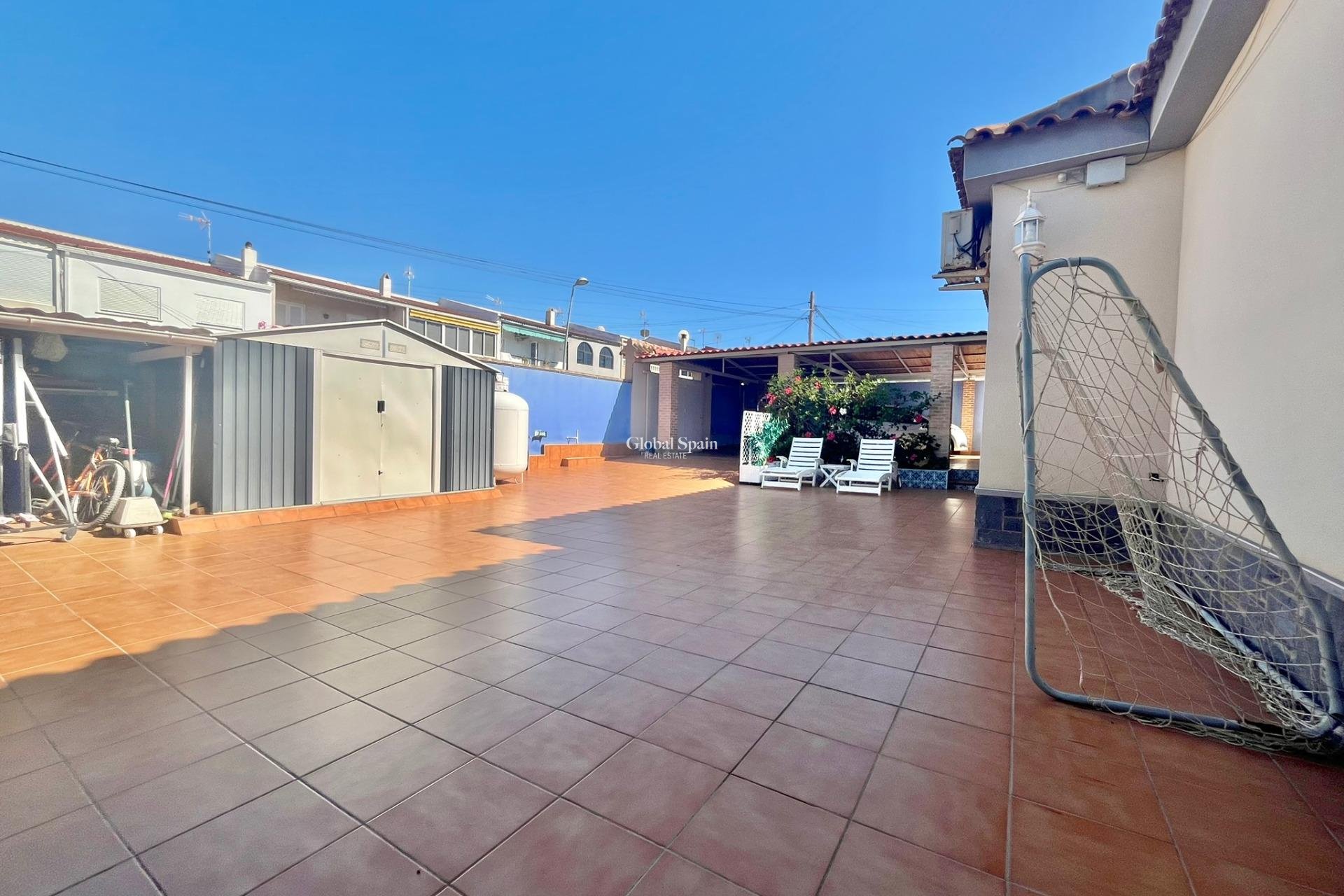 Wiederverkauf - VILLA -
TORREVIEJA - LOS BALCONES - LOS ALTOS