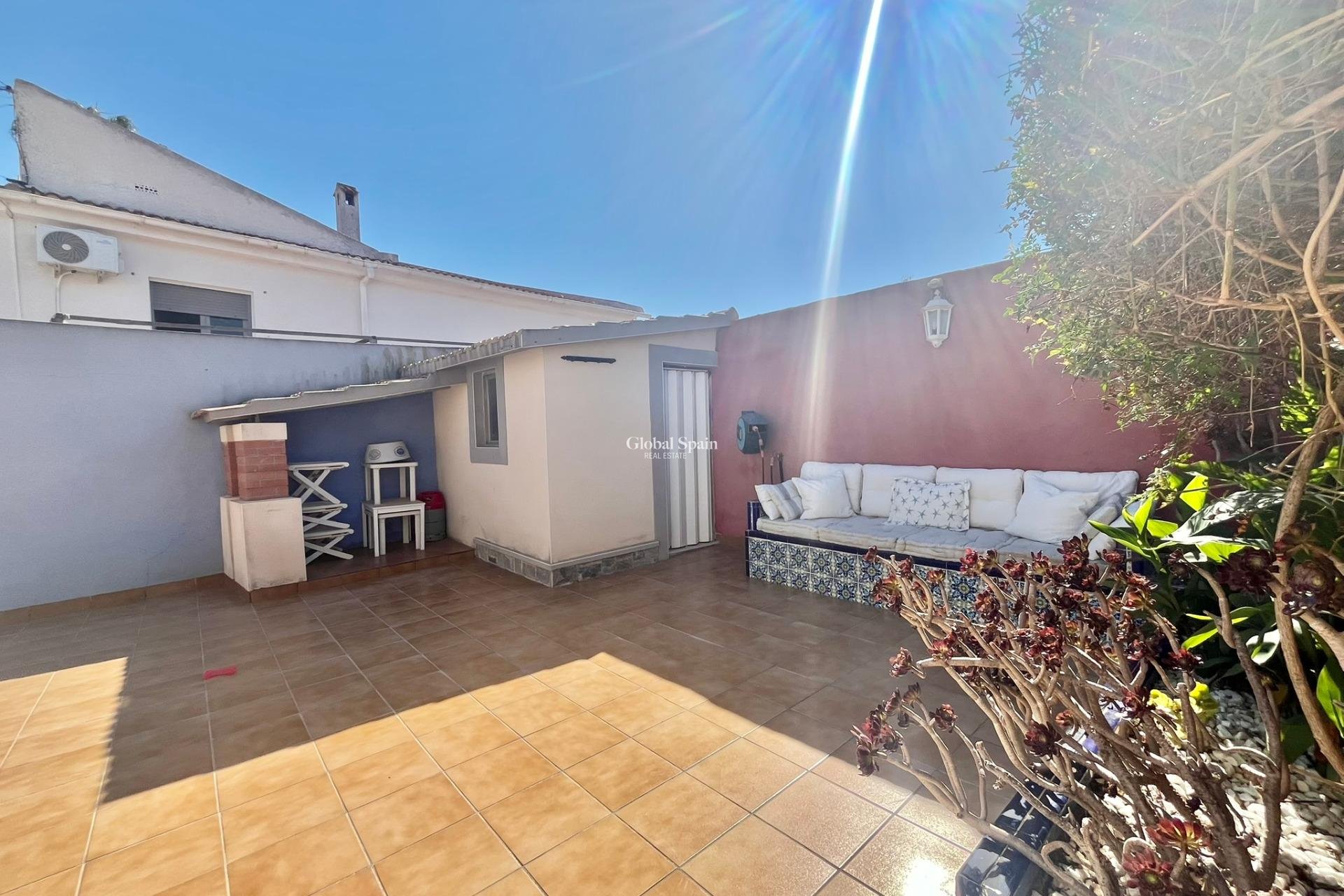 Wiederverkauf - VILLA -
TORREVIEJA - LOS BALCONES - LOS ALTOS
