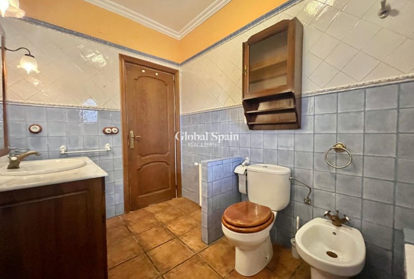 Wiederverkauf - VILLA -
TORREVIEJA - LOS BALCONES - LOS ALTOS