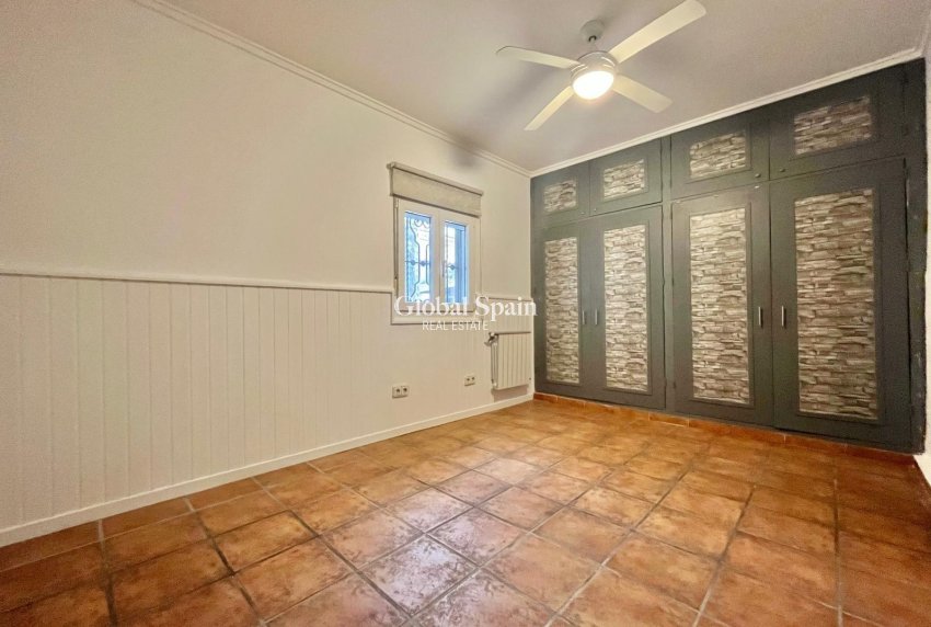 Wiederverkauf - VILLA -
TORREVIEJA - LOS BALCONES - LOS ALTOS