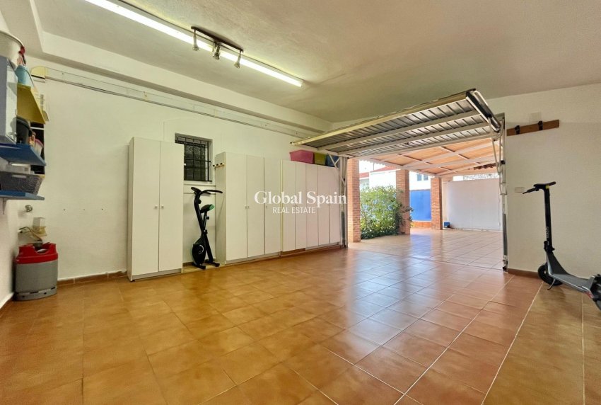 Wiederverkauf - VILLA -
TORREVIEJA - LOS BALCONES - LOS ALTOS