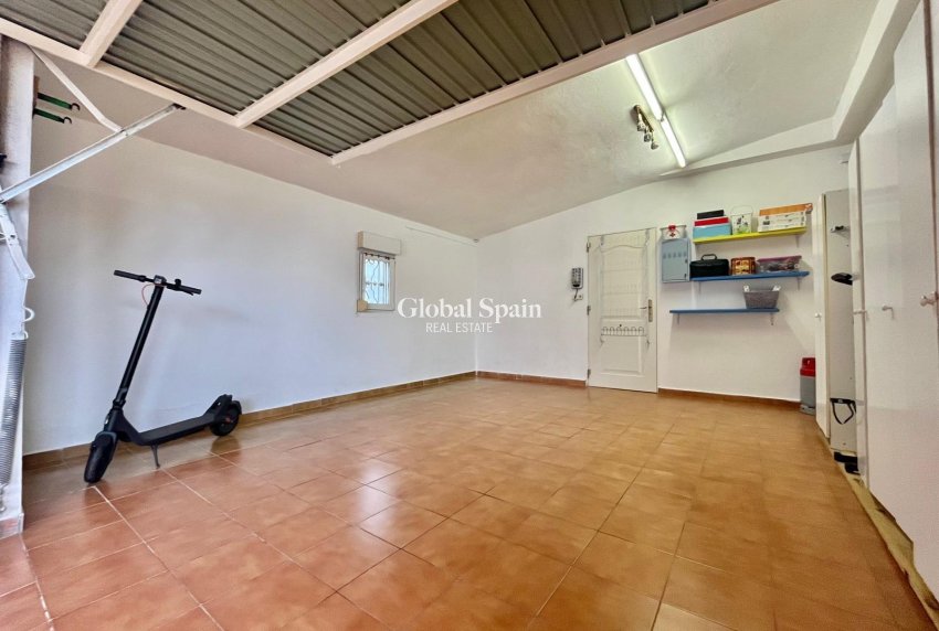 Wiederverkauf - VILLA -
TORREVIEJA - LOS BALCONES - LOS ALTOS