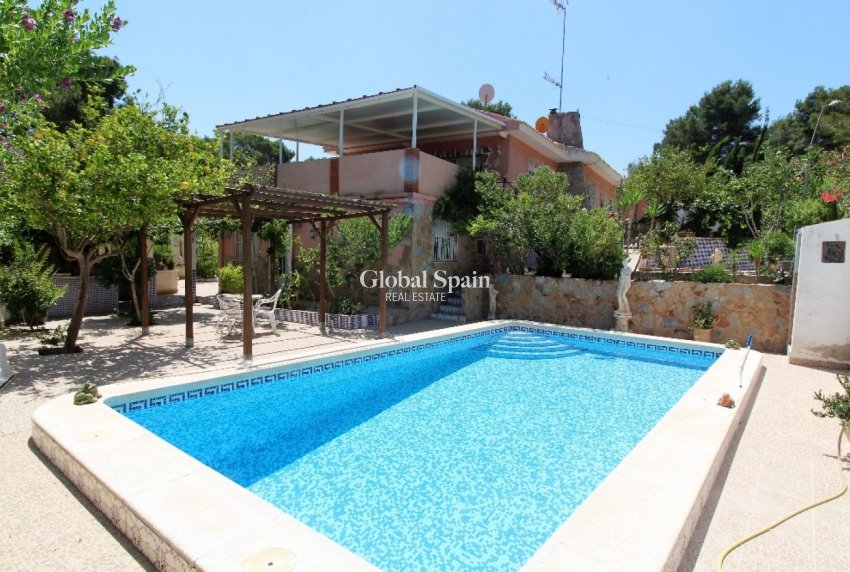 Wiederverkauf - VILLA -
TORREVIEJA - LOS BALCONES - LOS ALTOS