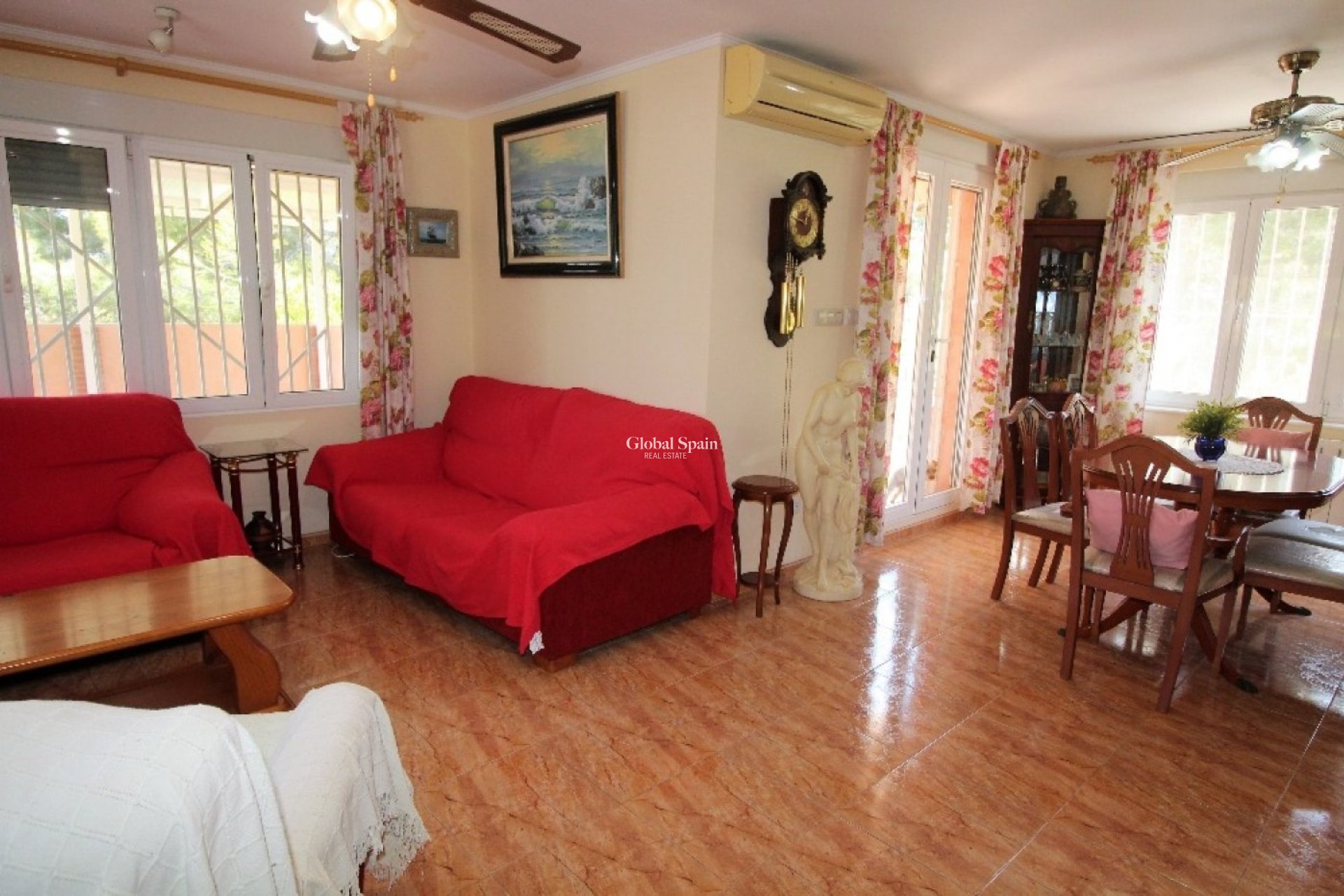 Wiederverkauf - VILLA -
TORREVIEJA - LOS BALCONES - LOS ALTOS