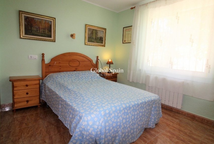 Wiederverkauf - VILLA -
TORREVIEJA - LOS BALCONES - LOS ALTOS