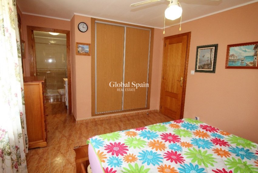 Wiederverkauf - VILLA -
TORREVIEJA - LOS BALCONES - LOS ALTOS