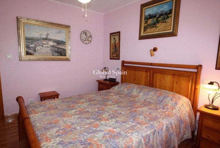 Wiederverkauf - VILLA -
TORREVIEJA - LOS BALCONES - LOS ALTOS