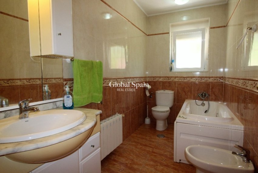 Wiederverkauf - VILLA -
TORREVIEJA - LOS BALCONES - LOS ALTOS