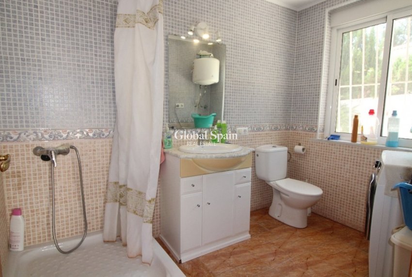 Wiederverkauf - VILLA -
TORREVIEJA - LOS BALCONES - LOS ALTOS