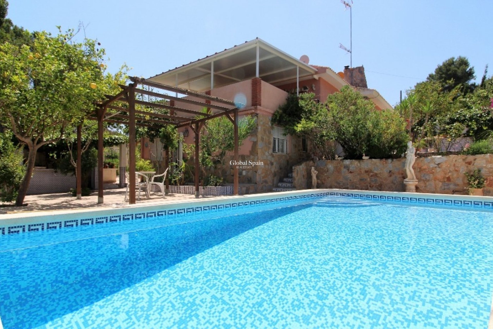 Wiederverkauf - VILLA -
TORREVIEJA - LOS BALCONES - LOS ALTOS