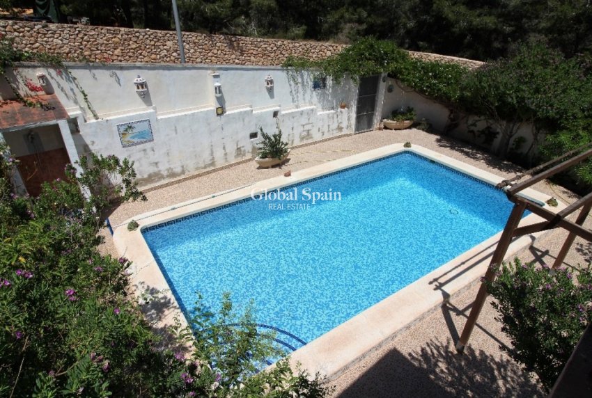 Wiederverkauf - VILLA -
TORREVIEJA - LOS BALCONES - LOS ALTOS