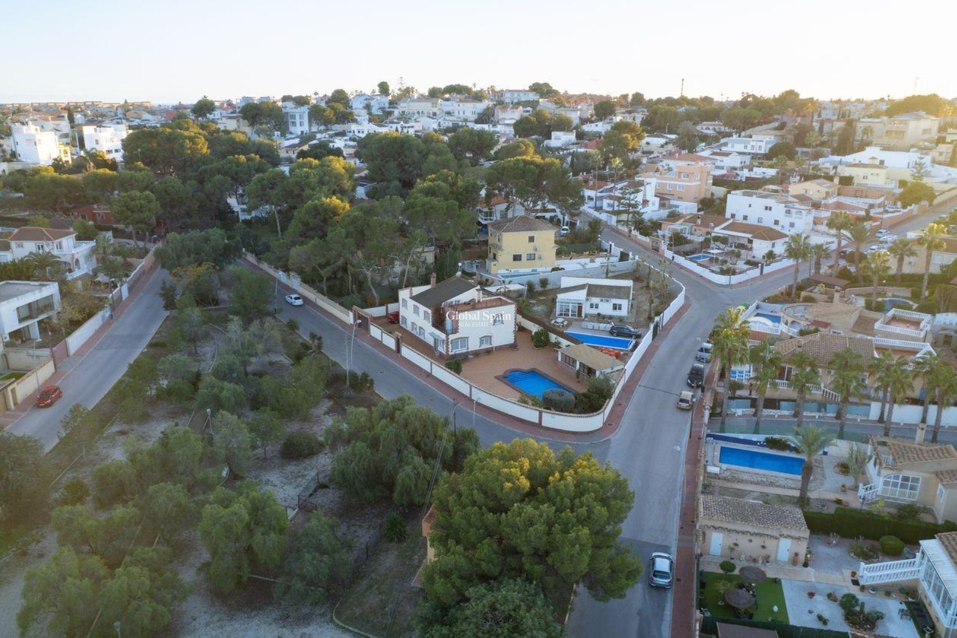 Wiederverkauf - VILLA -
TORREVIEJA - LOS BALCONES - LOS ALTOS
