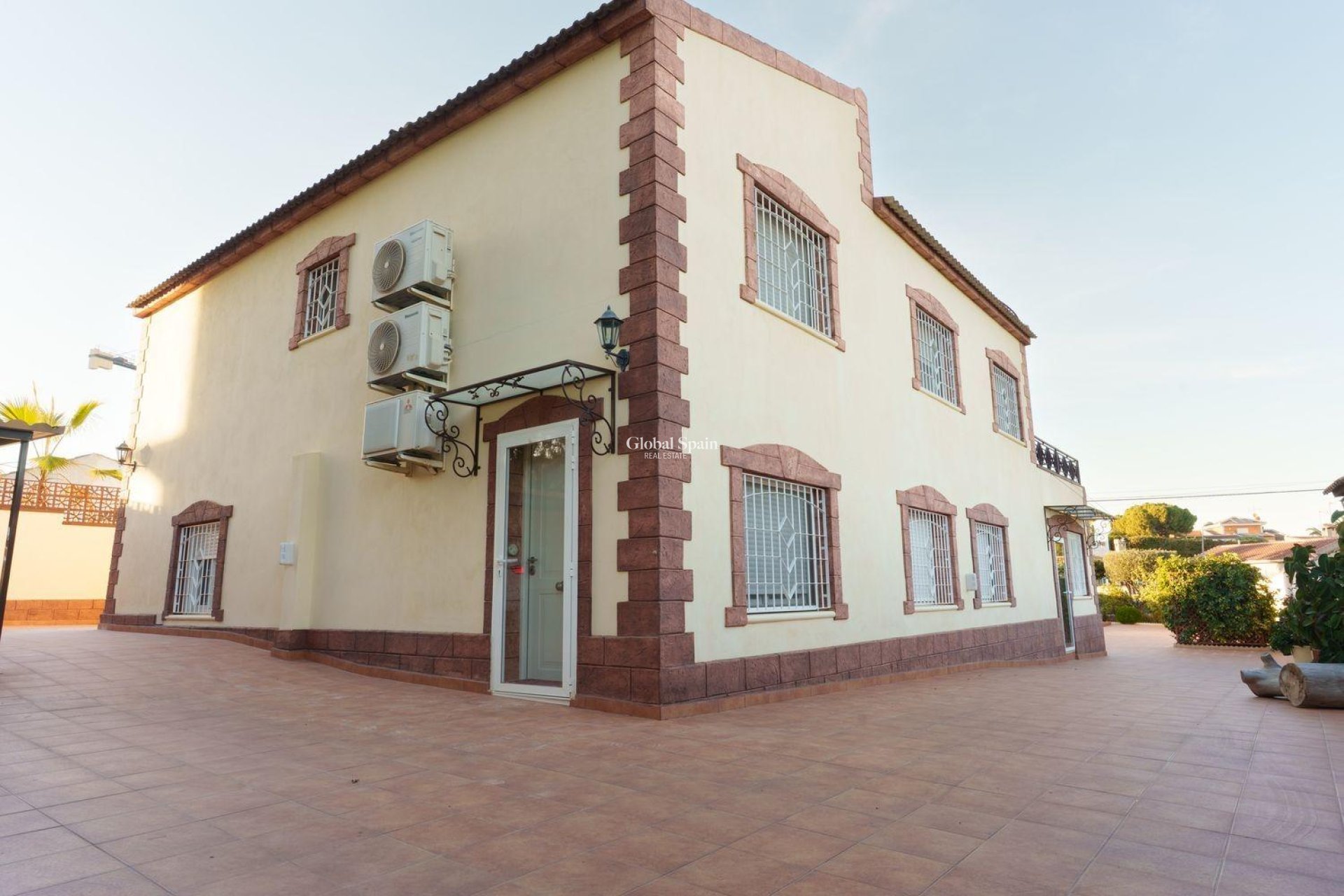 Wiederverkauf - VILLA -
TORREVIEJA - LOS BALCONES - LOS ALTOS