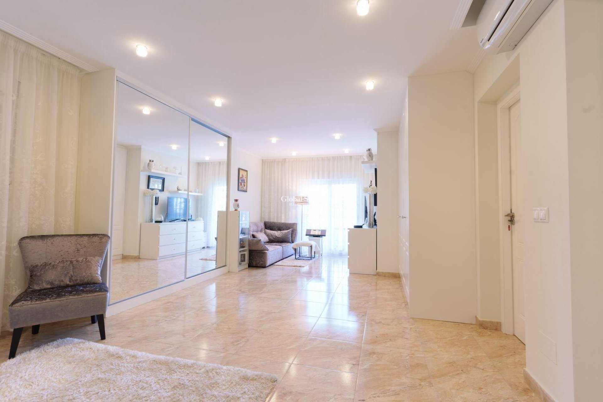 Wiederverkauf - VILLA -
TORREVIEJA - LOS BALCONES - LOS ALTOS