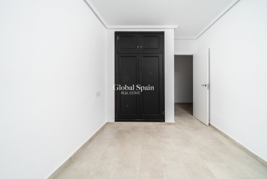 Wiederverkauf - VILLA -
TORREVIEJA - LOS BALCONES - LOS ALTOS
