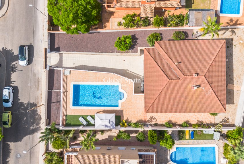 Wiederverkauf - VILLA -
TORREVIEJA - LOS BALCONES - LOS ALTOS