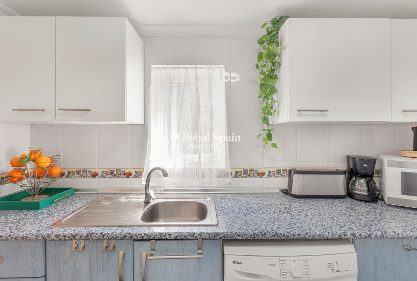 Wiederverkauf - VILLA -
TORREVIEJA - LOS BALCONES - LOS ALTOS
