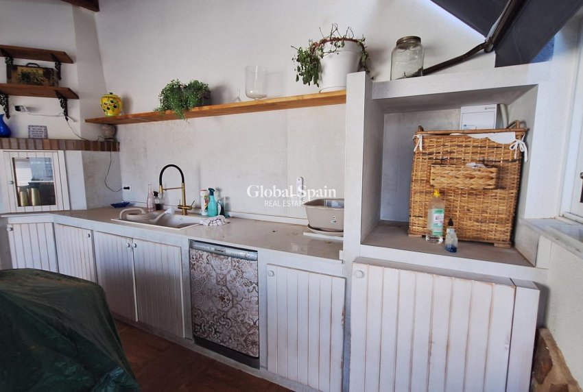 Wiederverkauf - VILLA -
TORREVIEJA - LOS BALCONES - LOS ALTOS