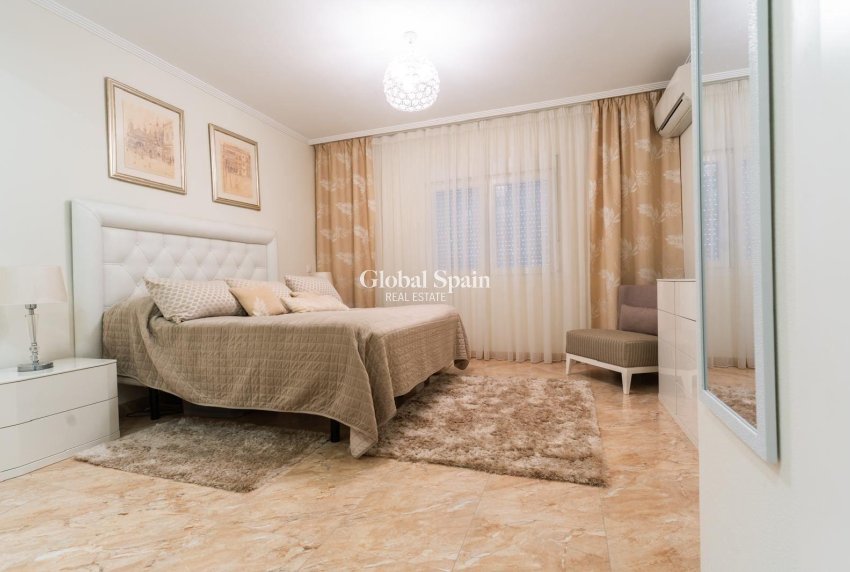 Wiederverkauf - VILLA -
TORREVIEJA - LOS BALCONES - LOS ALTOS