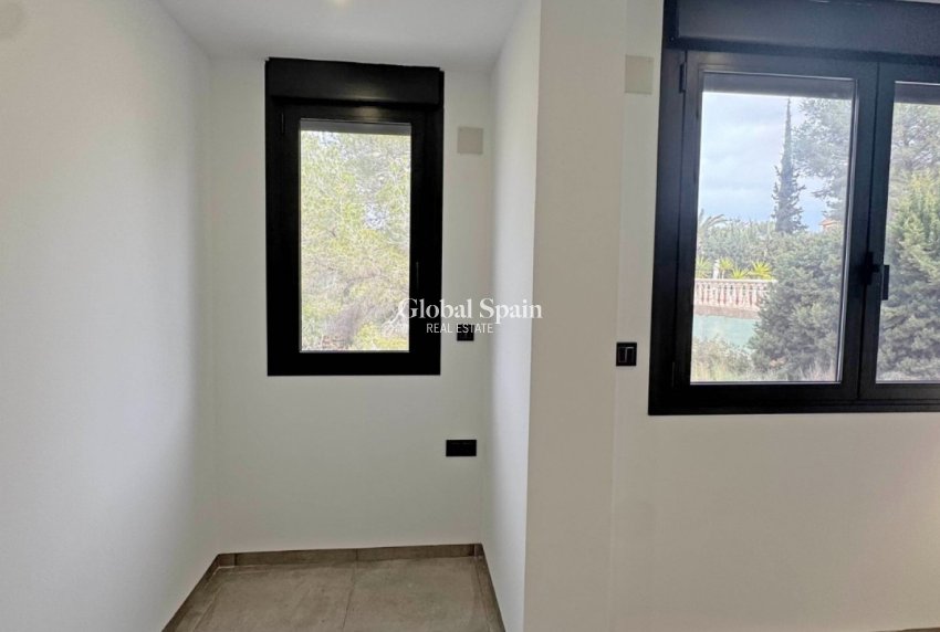 Wiederverkauf - Villa -
TORREVIEJA - LOS BALCONES - LOS ALTOS