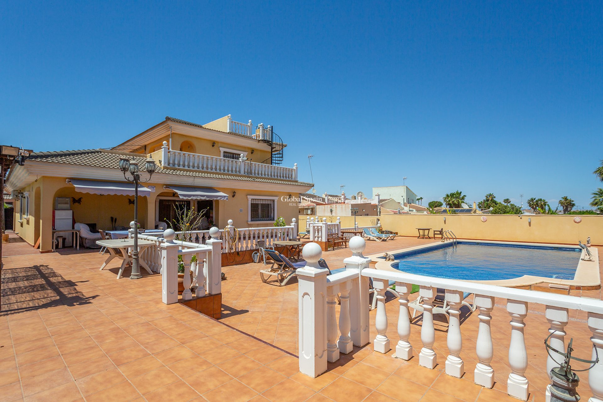 Wiederverkauf - Villa -
TORREVIEJA - LOS BALCONES - LOS ALTOS